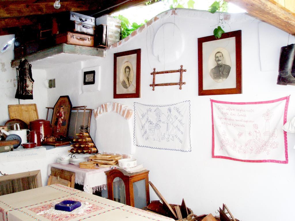 Penzion A Restauracia Toldi Ґаланта Екстер'єр фото