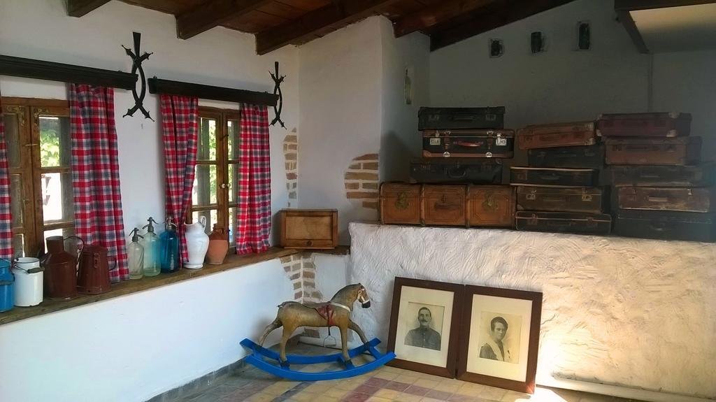 Penzion A Restauracia Toldi Ґаланта Екстер'єр фото