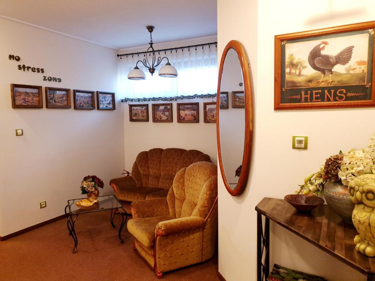Penzion A Restauracia Toldi Ґаланта Екстер'єр фото
