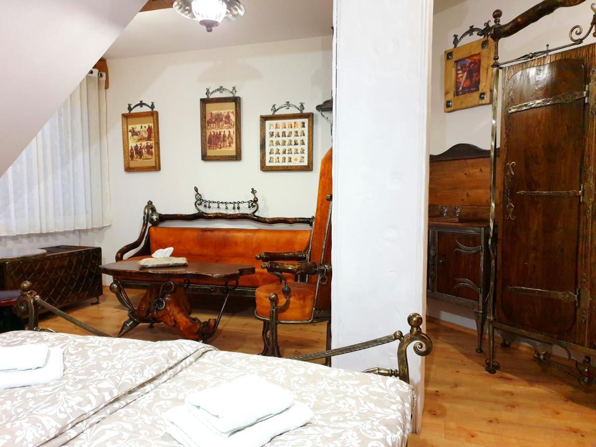Penzion A Restauracia Toldi Ґаланта Екстер'єр фото