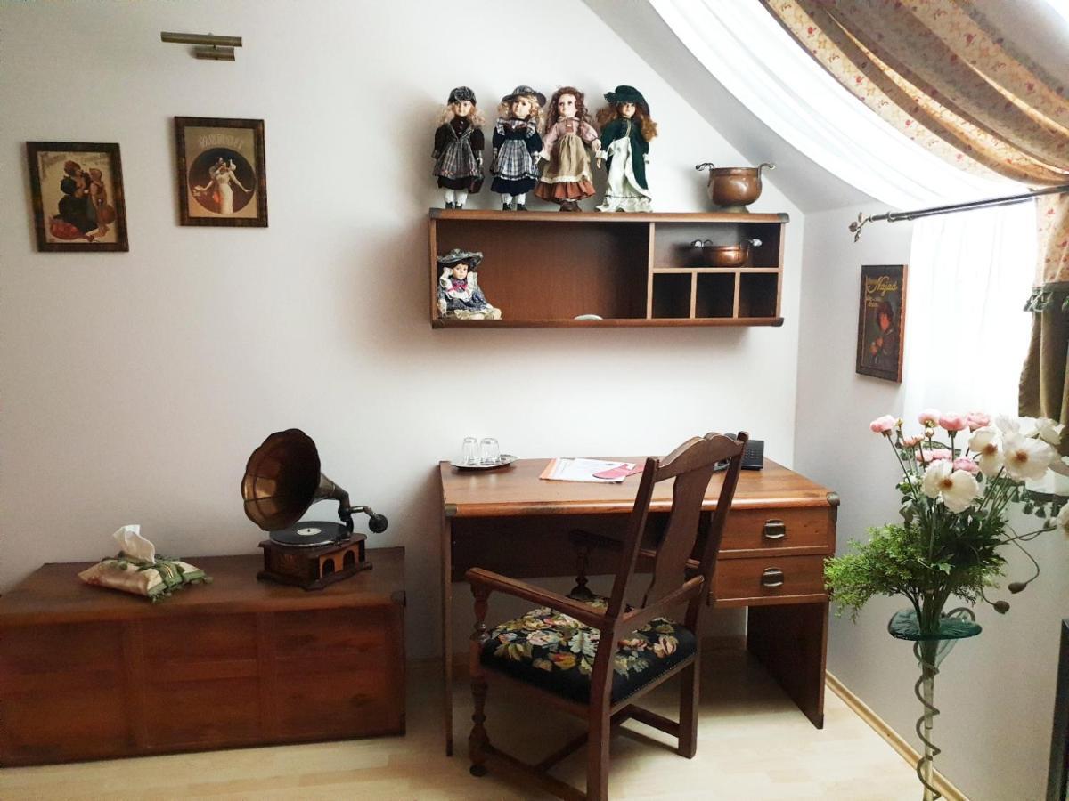 Penzion A Restauracia Toldi Ґаланта Екстер'єр фото